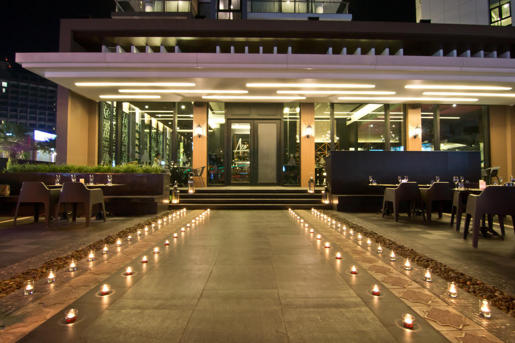 Tsix5 Hotel Pattaya Bagian luar foto